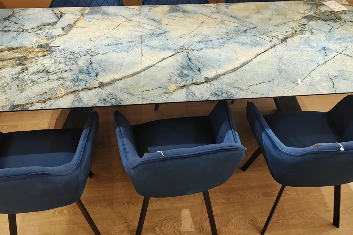 Стол обеденный Оникс 1800(2300) (Стекло с фотопечатью Магеллан / МДФ Черная шагрень / рама черная / металл черный)