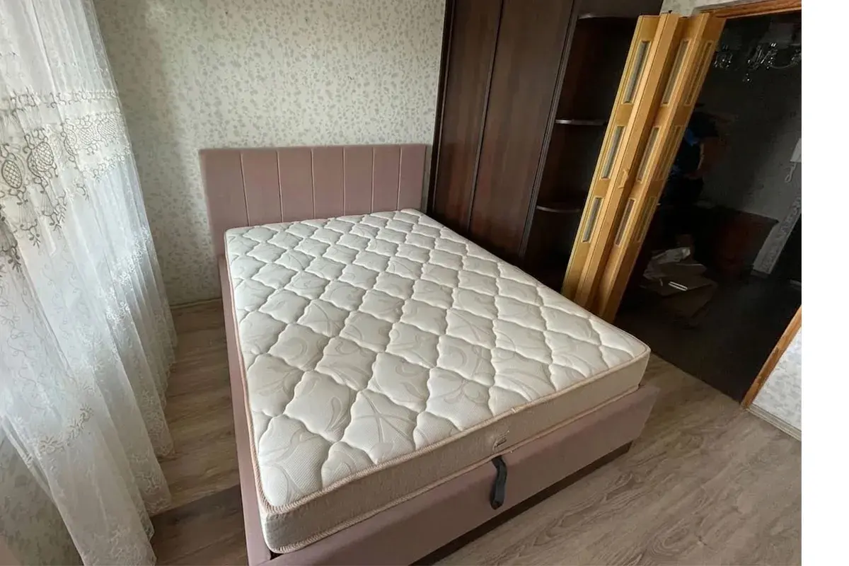 Кровать Венеция с ПМ 160х200 (Velutto/Розовый)