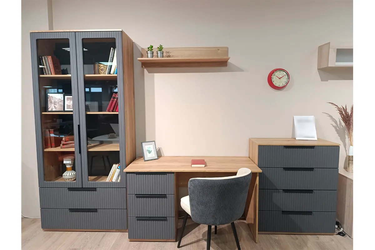 Шкаф-витрина Астория (06) 2-х дверный с ящиками (Дуб кастелло медовый / Графит софт)