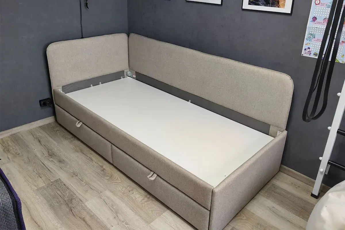 Кровать Молли с мягкой обивкой Тип 1 90х200 (Микровелюр/Scandi Cream 03)