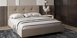 Как поставить кровать в спальне: 7 рабочих схем для комнат любой площади