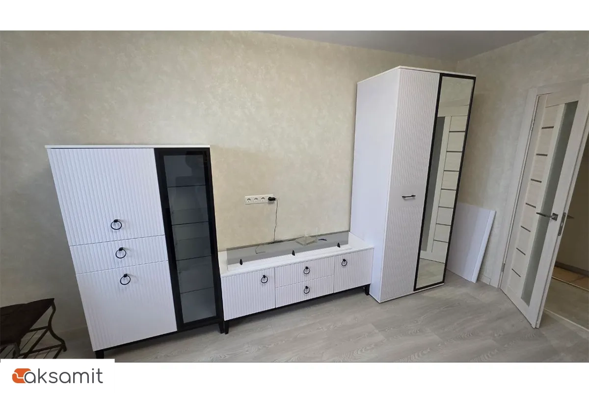 Тумба под ТВ Шарлиз с 2дв. и 2 ящ. (Белое сияние/Белый снег)