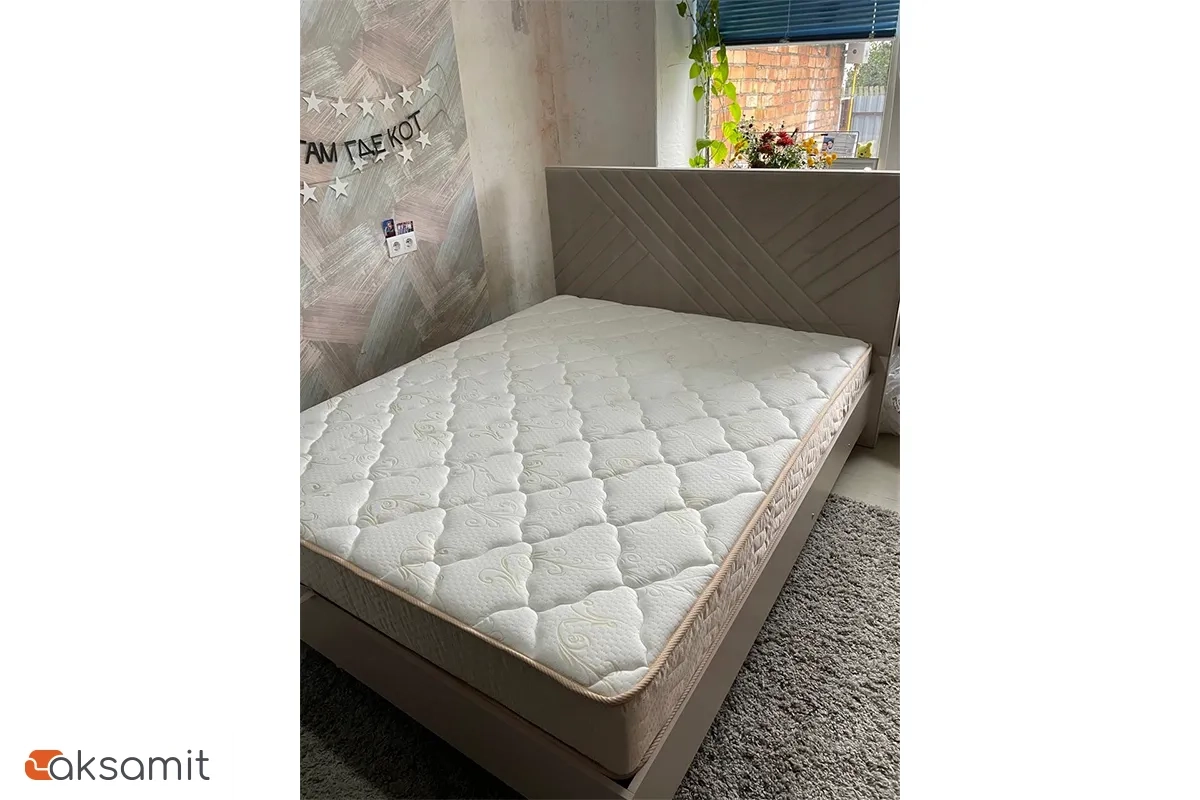 Кровать Кашемир с мягким изголовьем и ПМ 160х200 (Кашемир/Сантьяго)