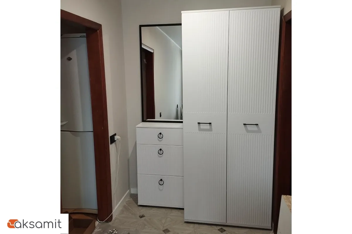 Зеркало настенное в профиле Шарлиз (1200)