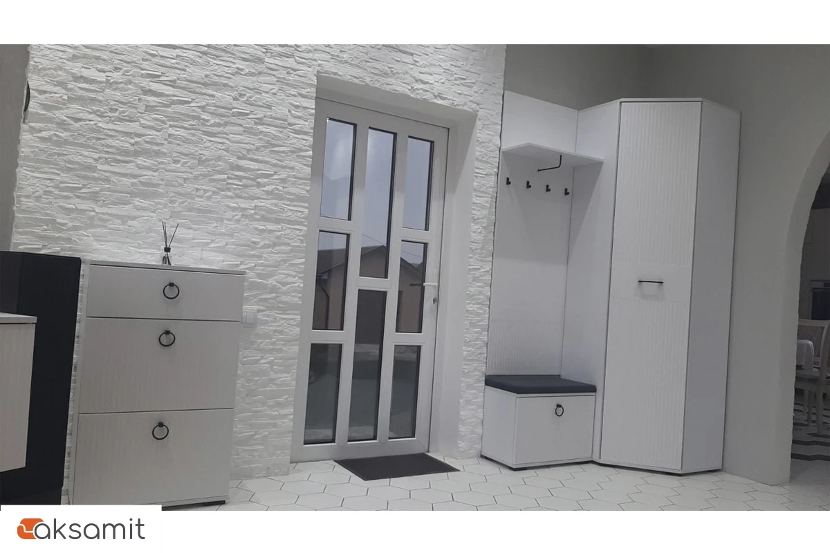 Тумба с дверками и ящиком Шарлиз (Белый)