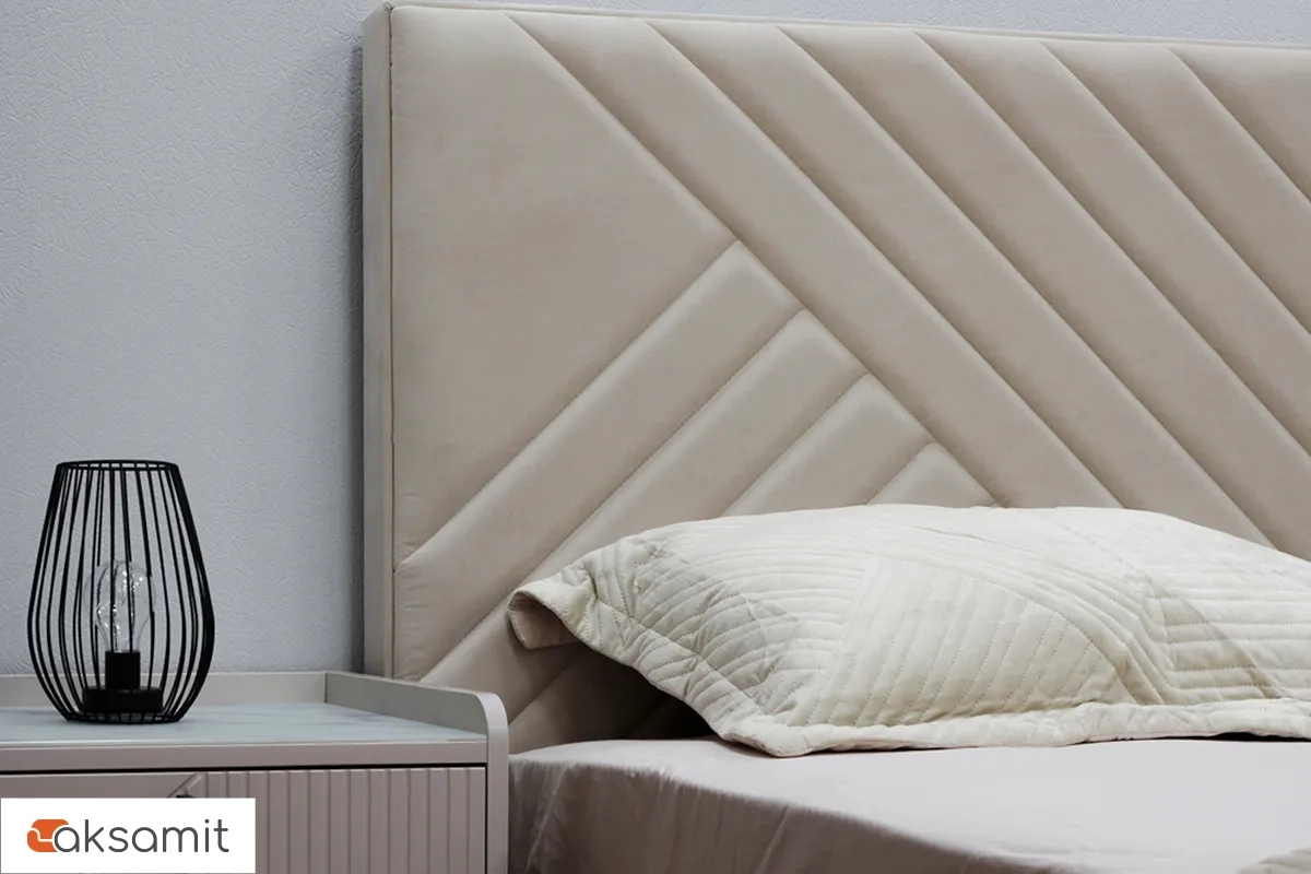 Кровать Кашемир с мягким изголовьем и ПМ 160х200 (Кашемир/Сантьяго)